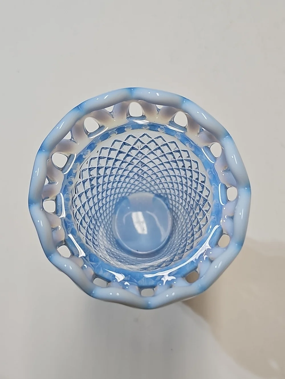 Vintage Imperial Glass Light Blue Opalescent Decorative 4-toed Flower Bud Vase